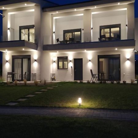 Flaneur Apartments ออร์โมส ปานากีอาส ภายนอก รูปภาพ